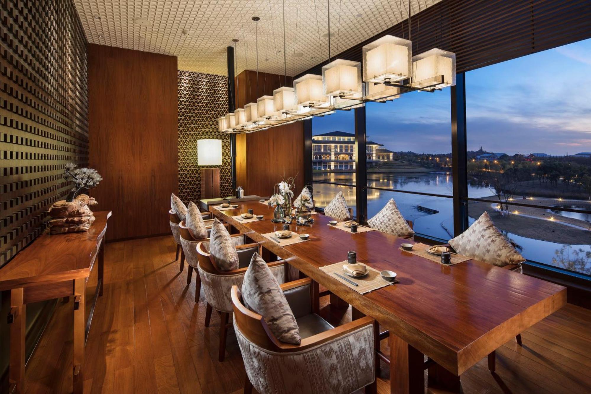 Intercontinental Nantong By Ihg-Best View Of Yangtze Exterior photo