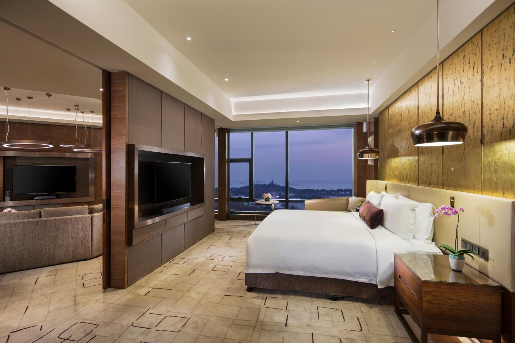 Intercontinental Nantong By Ihg-Best View Of Yangtze Exterior photo