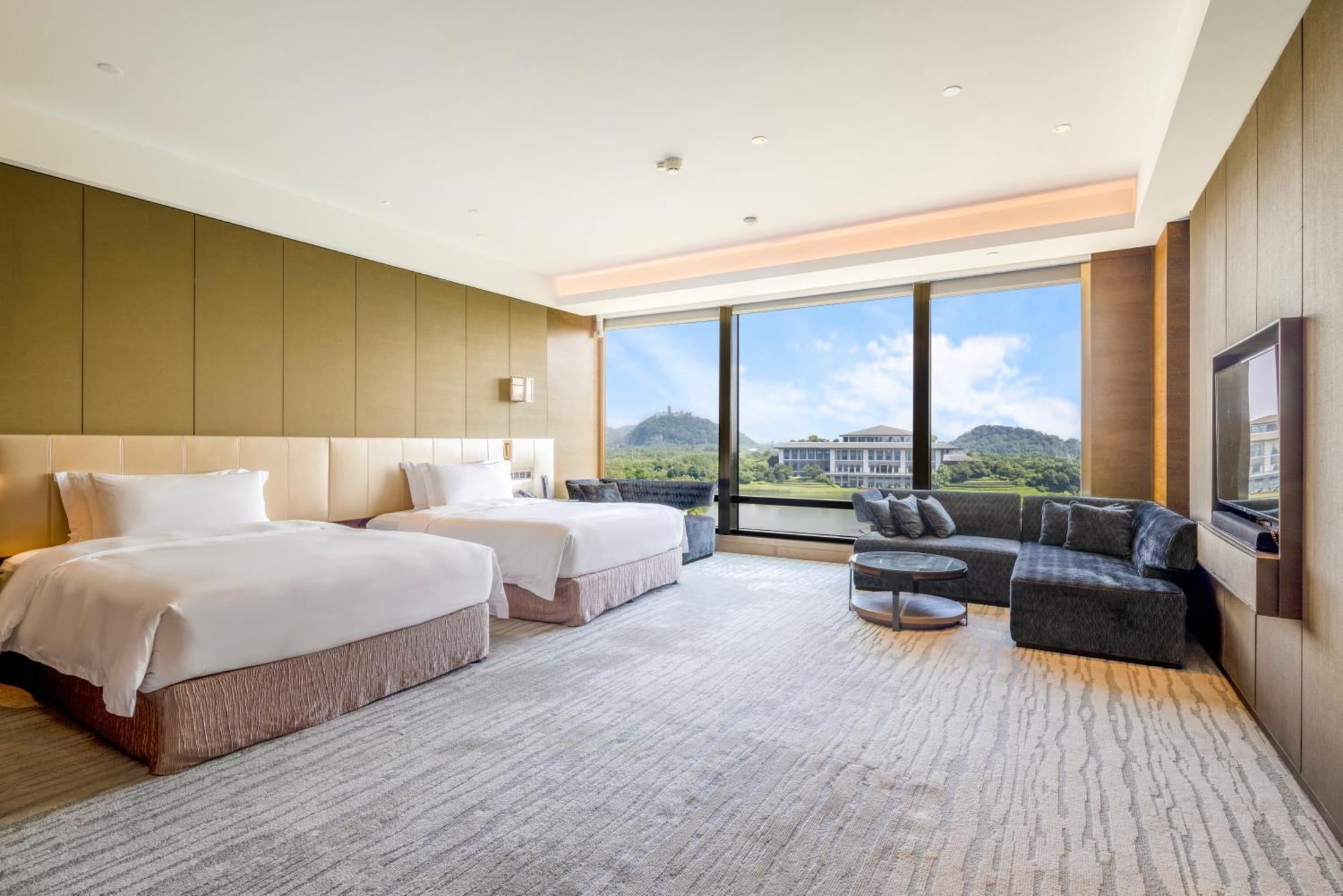 Intercontinental Nantong By Ihg-Best View Of Yangtze Exterior photo